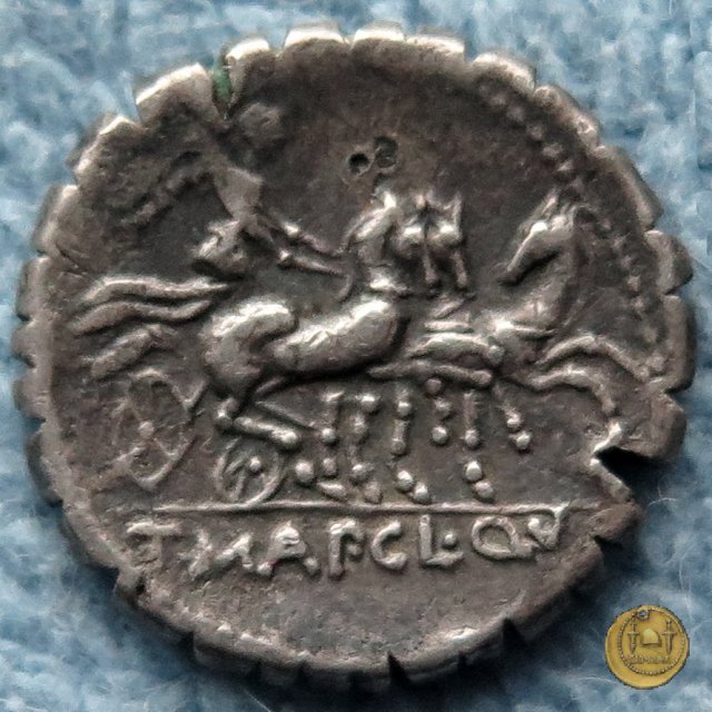 299/1b - denario T. Manlius Mancinus/ Ap. Claudius Pulcher/ Q. Urbiniu 111-110 BC (Roma)